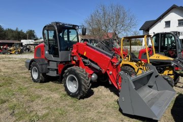 Ładowarka teleskopowa zasięg 4,5 metra udźwig 2000 kg 4x4 +łyżka +widł