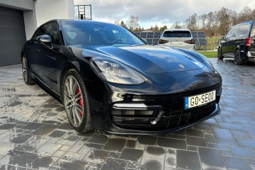 Porsche Panamera GTS Sport Turismo